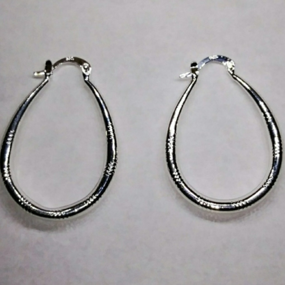 🎀 Beautiful 925 Hoop Earing - Picture 4 of 6